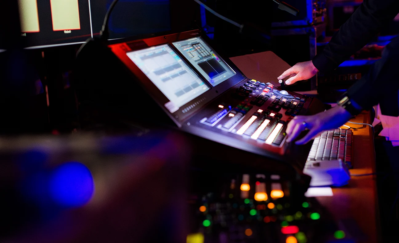 Event Producer adjusting video controls